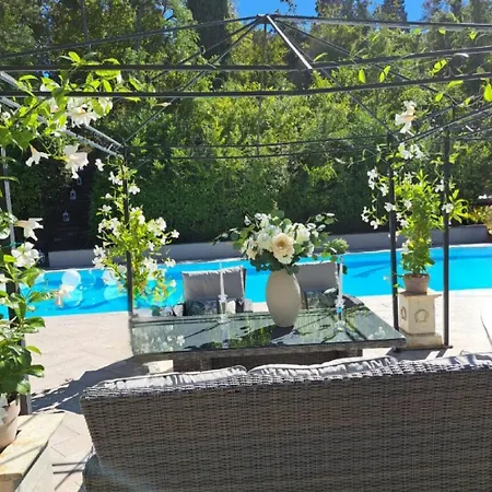 וילה Arzella - 5min From Formula 1, Beautiful Pool, 6 People