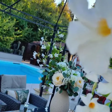 וילה Arzella - 5min From Formula 1, Beautiful Pool, 6 People אימולה